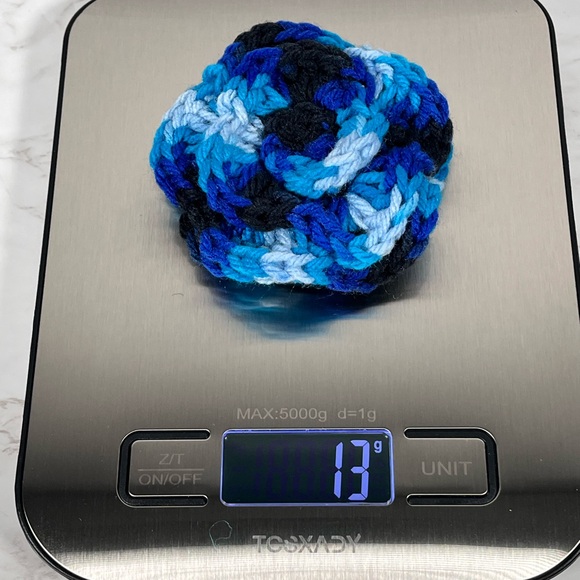 Set Of 2 Blue Crochet Flower Barrettes - Picture 5 of 5